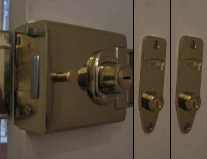 L2000 Deadbolt & Two M2002 Deadlocks Keyed Alike 4 Keys