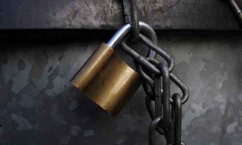 Lock-and-chain Lock-and-chain