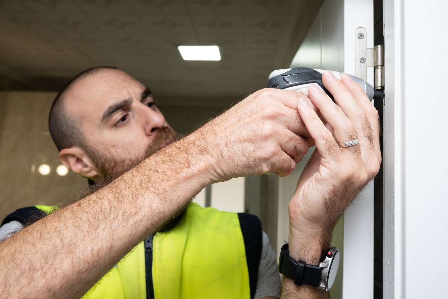 Professional Banham Lock Installation